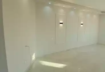 Apartment with Garden For sale - 3 rooms - floor 0