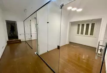 Administrative For rent - 5 rooms - floor 3