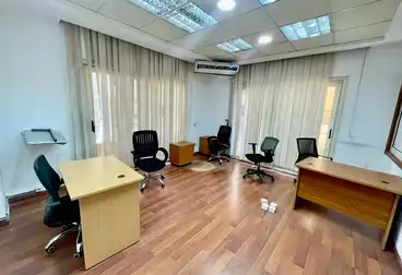 Administrative Building For rent - 18 rooms