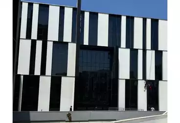 Administrative For rent - 5 rooms - floor 1