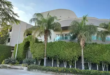 Villas For sale - 8 rooms