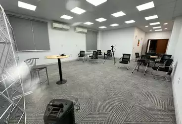 مبنى إداري للإيجار - 2 غرف - بالدور 4