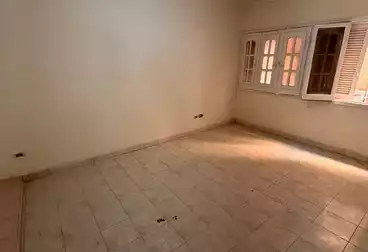 Apartments For sale - 2 rooms - floor 1