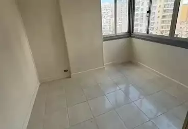 undefined undefined - 2 rooms - floor 5