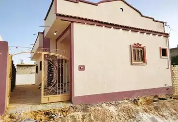 Building For sale - 4 rooms