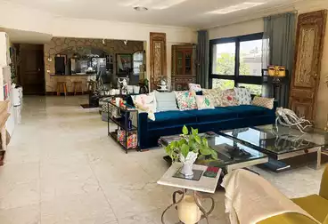 Furnished Apartment For rent - 4 rooms - floor 4