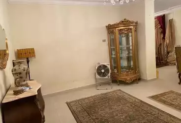 Apartments For sale - 2 rooms - floor 1