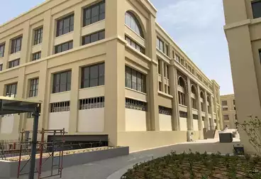 مكاتب للإيجار - 1 غرف - بالدور 3
