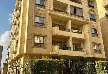 Apartment with Garden For sale - 3 rooms - floor 0