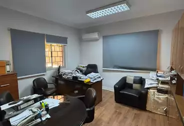 مكاتب للإيجار - 5 غرف - بالدور 0