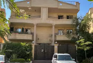 Apartment with Garden For sale - 3 rooms - floor 0