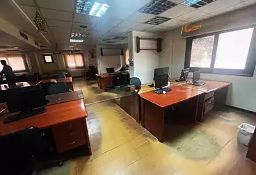 Administrative For rent - 3 rooms - floor 2