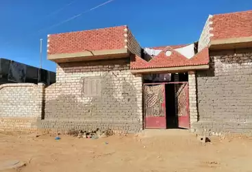 Building For sale - 5 rooms