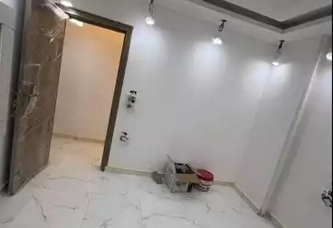 Apartments For rent - 3 rooms - floor 4