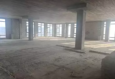 مقر إداري للإيجار - بالدور 1