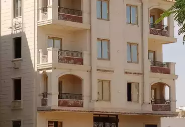 شقق للبيع - 3 غرف - بالدور 1
