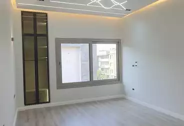 undefined undefined - 2 rooms - floor 3