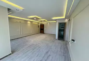 Apartments For sale - 3 rooms - floor 1
