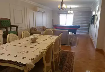 Furnished Apartment For rent - 3 rooms - floor 8