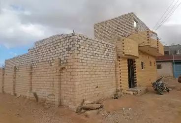 House / Home For sale - 4 rooms