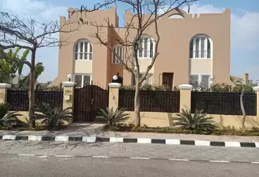 Separate Villa For sale - 8 rooms