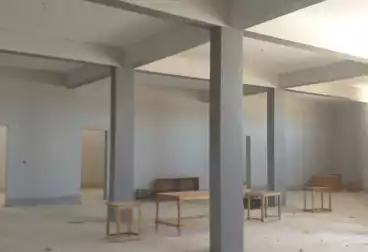 مصنع للبيع