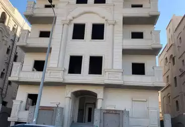 Apartments For sale - 4 rooms - floor 1