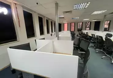 Administrative For rent - 5 rooms - floor 4