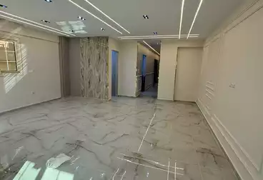 Apartments For sale - 3 rooms - floor 1