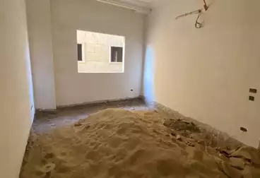 Apartments For sale - 4 rooms - floor 1