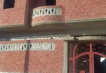 House / Home For sale - 5 rooms