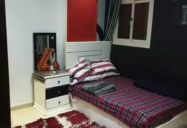 شقة بحديقة للبيع - 2 غرف - بالدور 0