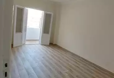 Apartments For sale - 4 rooms - floor 6