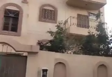 House / Home For sale - 3 rooms