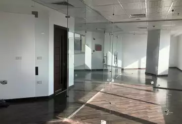 إداري للإيجار - 1 غرف - بالدور 3
