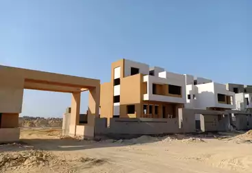 فيلا منفصلة للبيع - 5 غرف