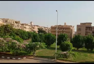 Apartments For sale - 4 rooms - floor 1