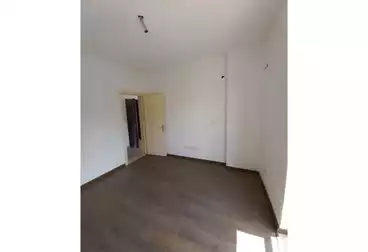 undefined undefined - 2 rooms - floor 2