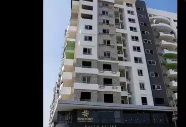 محلات للبيع - بالدور 1