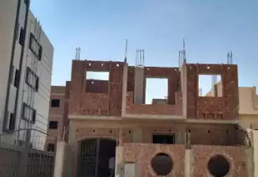 Building For sale - 6 rooms