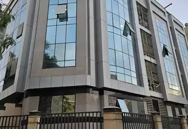 Offices For rent - 6 rooms - floor 0