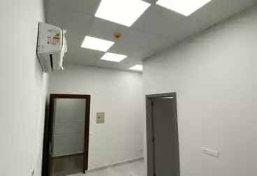 عيادات للإيجار - 1 غرف - بالدور 1