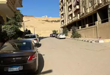 شقق للبيع - 3 غرف - بالدور 2