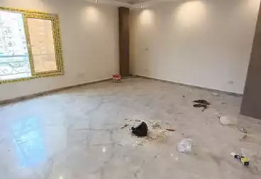 Apartments For sale - 3 rooms - floor 1