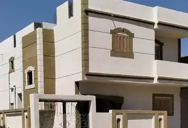 منزل / بيت للبيع - 4 غرف