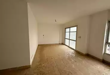 Apartments For sale - 3 rooms - floor 2