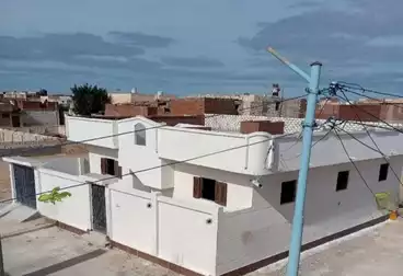 House / Home For sale - 4 rooms