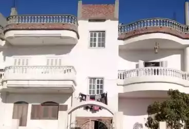 Separate Villa For sale - 12 rooms