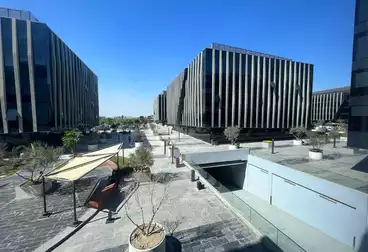 Administrative For rent - 5 rooms - floor 4