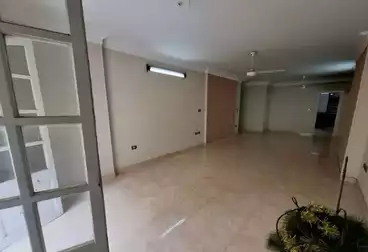 Apartments For sale - 3 rooms - floor 4